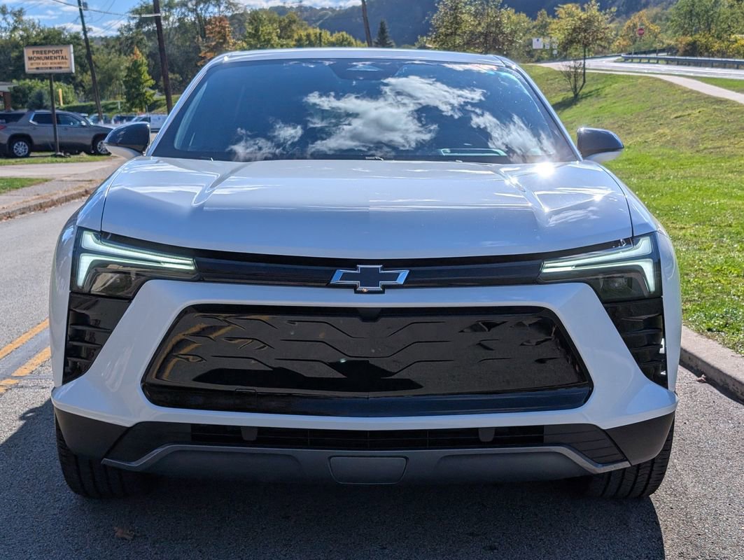 Used 2025 Chevrolet Blazer EV AWD Police image 18