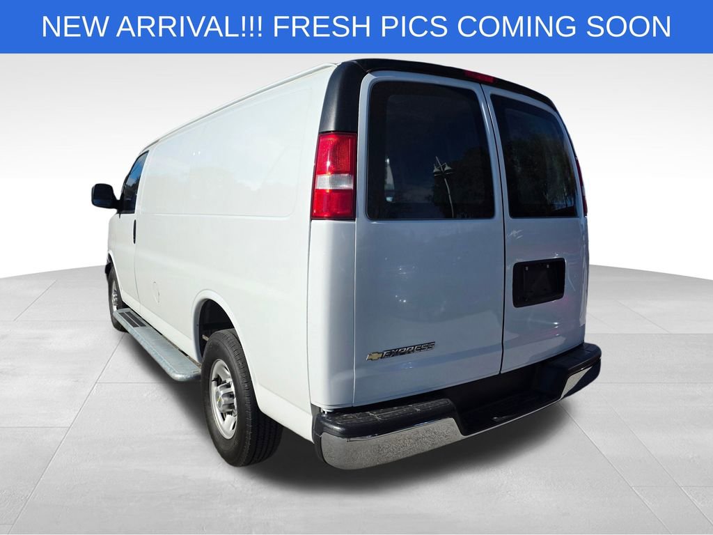 Used 2024 Chevrolet Express 2500 w/ Driver Convenience Package image 5