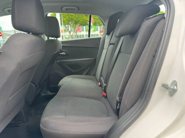 Used 2017 Chevrolet Trax LS w/ LPO, Cargo Package FWD image 9