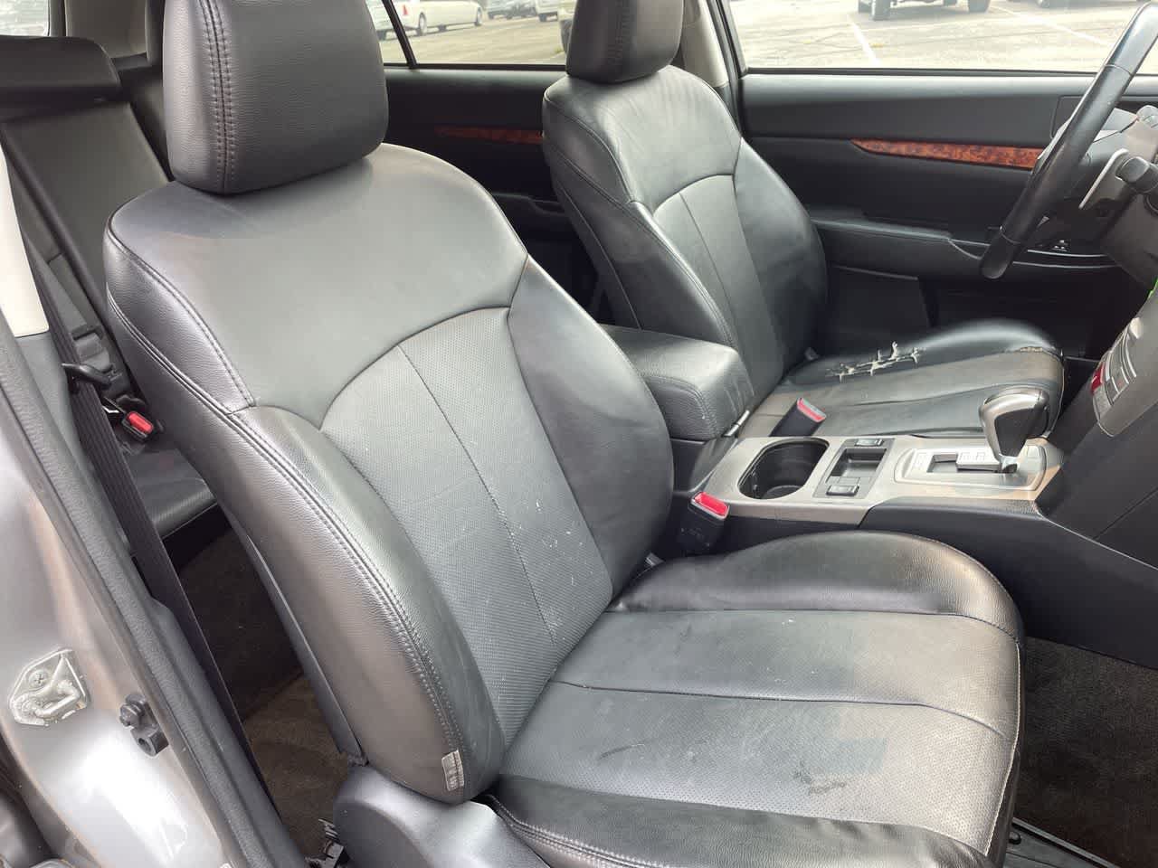 Used 2011 Subaru Outback 3.6R Limited w/ PWR Moonroof Pkg AWD/4WD image 14