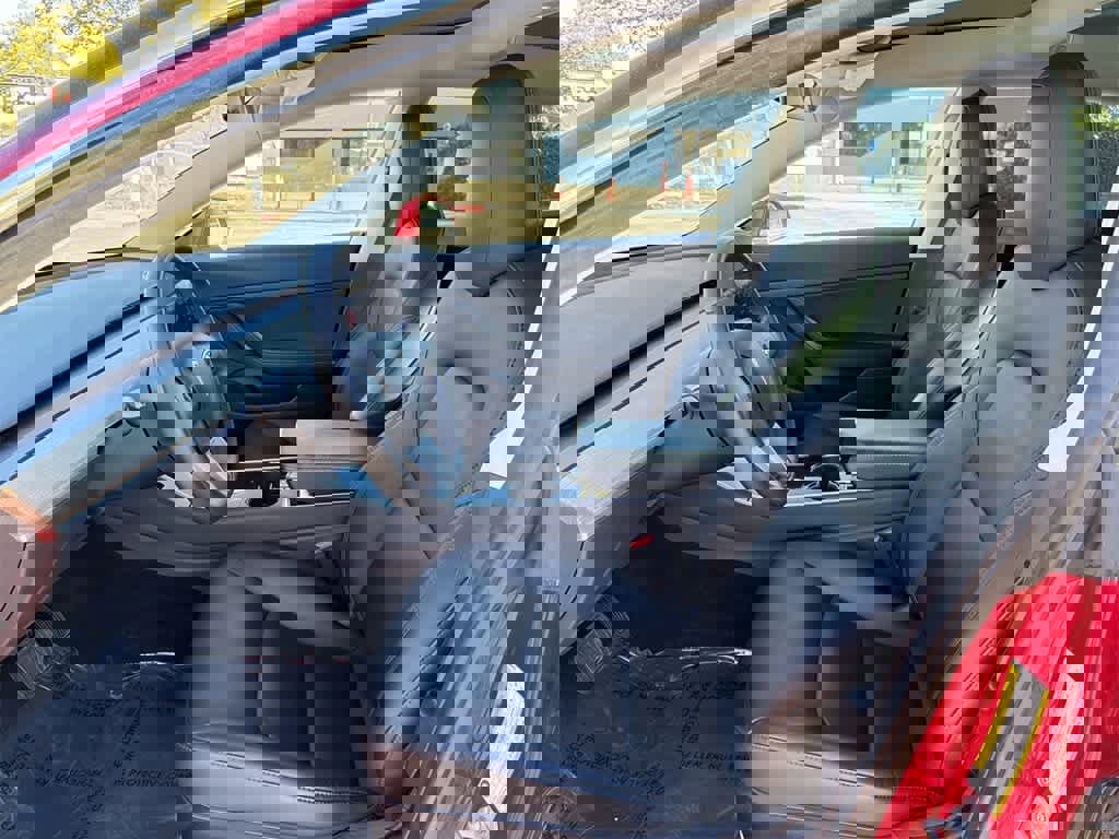 Used 2020 Tesla Model 3 Standard Range Plus image 26