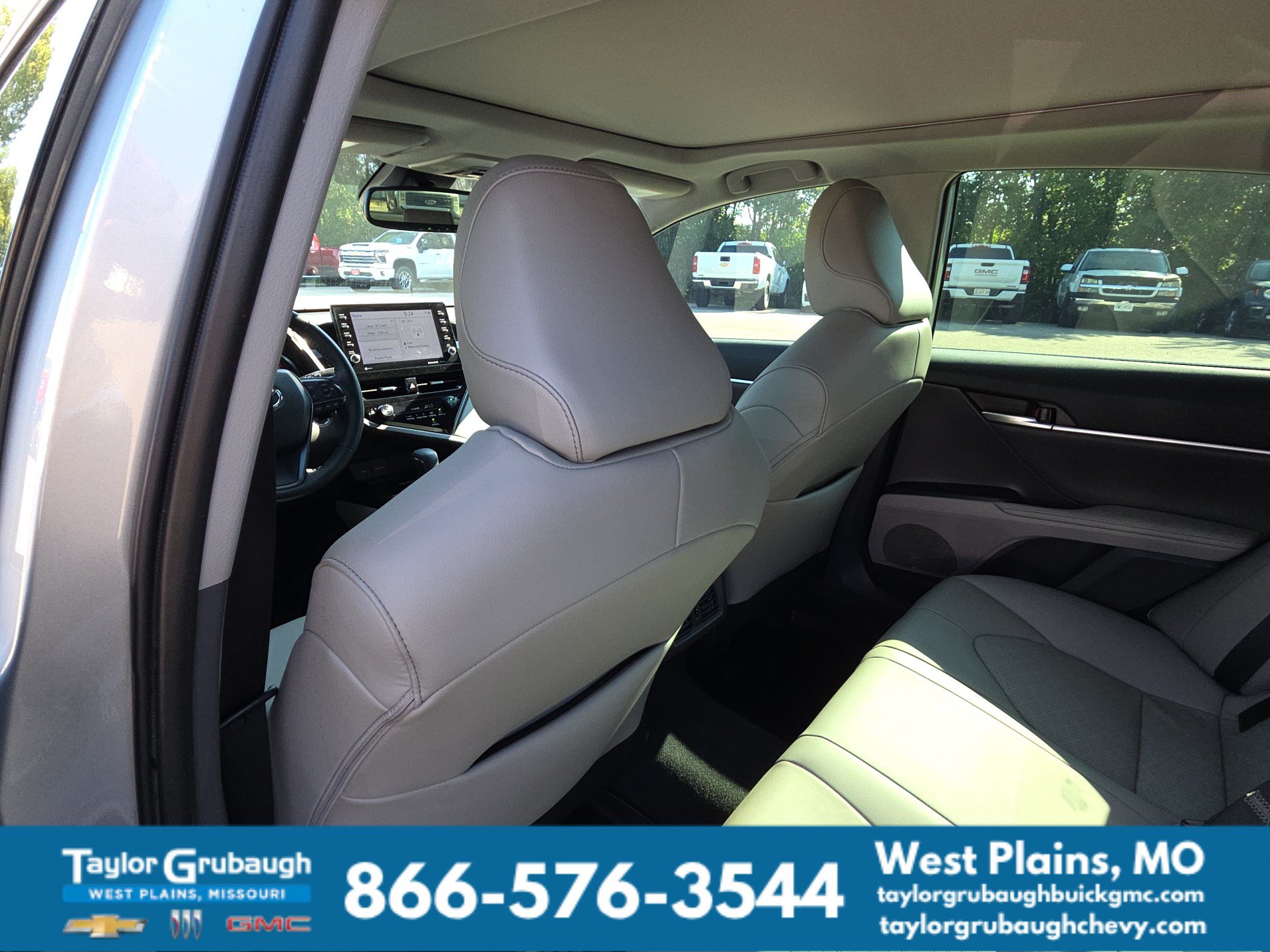 Used 2023 Toyota Camry XSE w/ Cold Weather Package FWD image 28