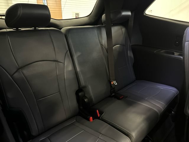 Used 2024 Buick Enclave Essence w/ Experience Buick Package AWD/4WD image 31