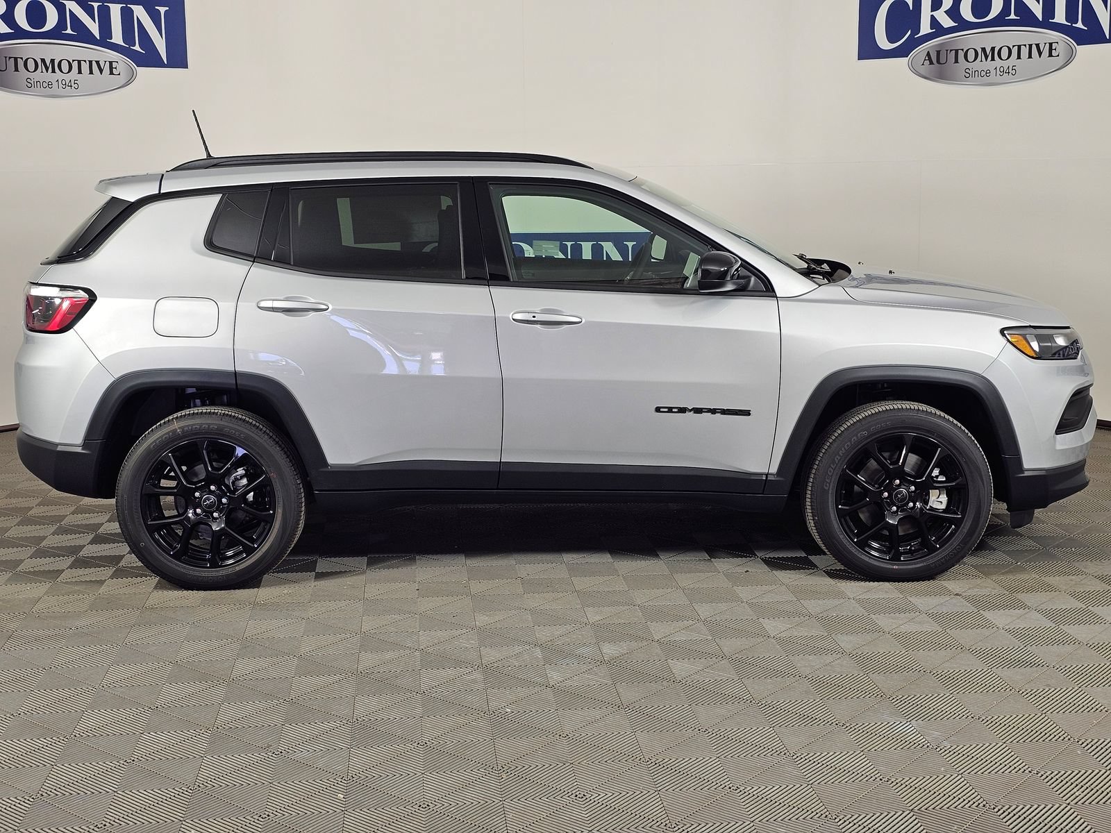 New 2026 Jeep Compass Latitude AWD/4WD image 28