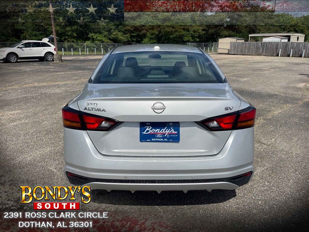 Used 2024 Nissan Altima 2.5 SV image 13
