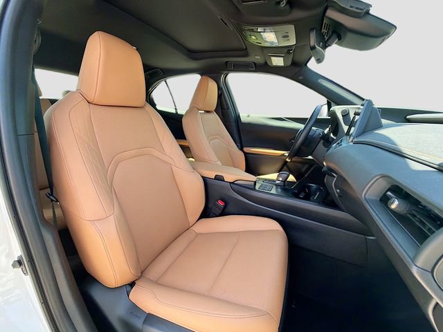 Used 2025 Lexus UX 300h FWD w/ Accessory Package (Z1) image 15