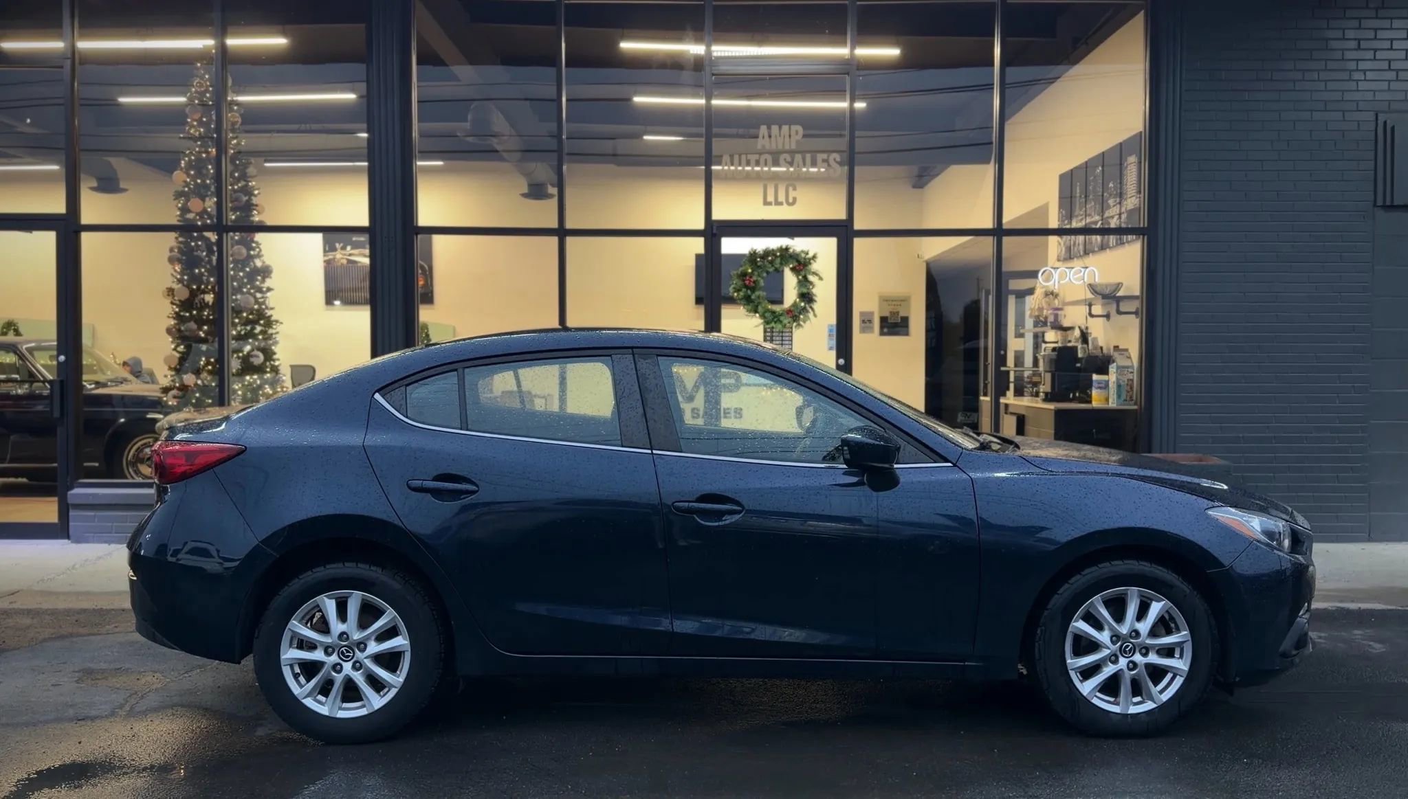 Used 2015 MAZDA MAZDA3 i Touring image 2