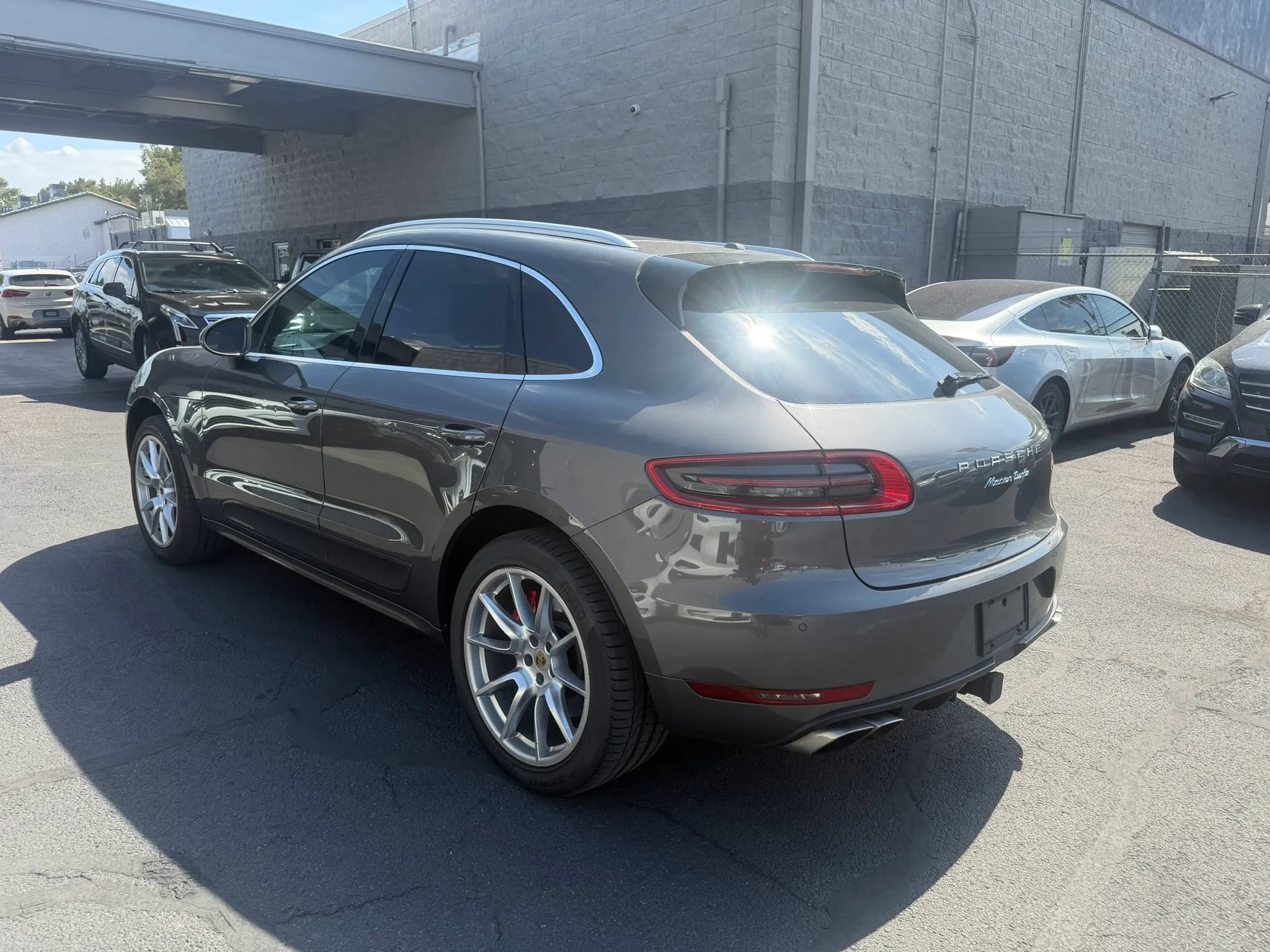 Used 2015 Porsche Macan Turbo AWD/4WD image 4