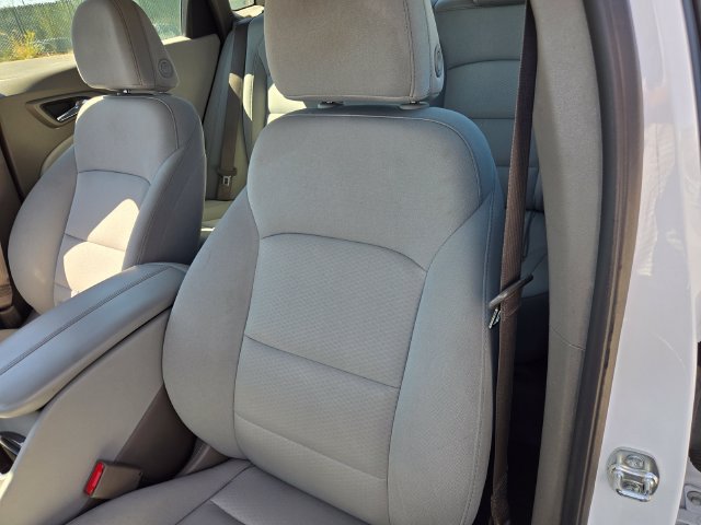 Used 2025 Chevrolet Malibu LT FWD image 14