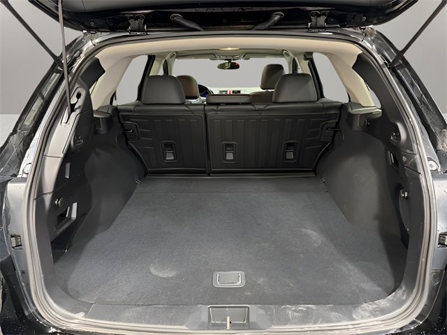 Used 2016 Subaru Outback 3.6R Limited image 35