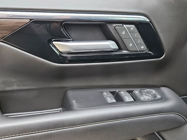 Used 2025 Chevrolet Tahoe Premier RWD image 22