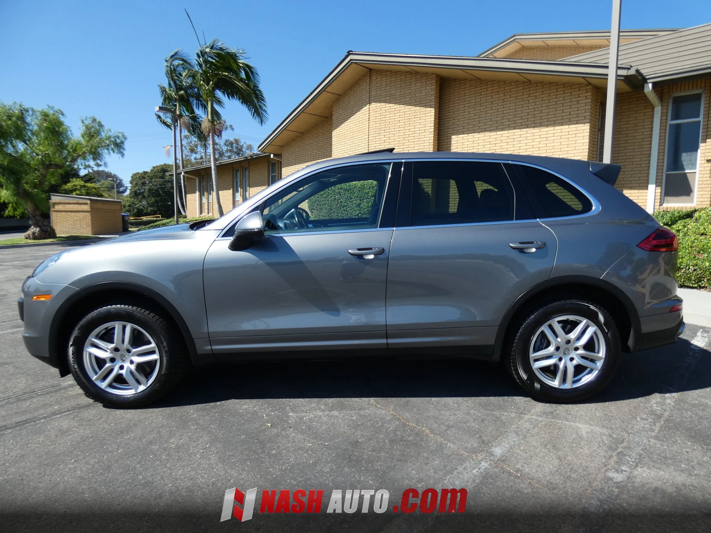Used 2018 Porsche Cayenne AWD/4WD image 14
