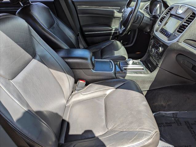 Used 2018 Chrysler 300 Touring L image 20