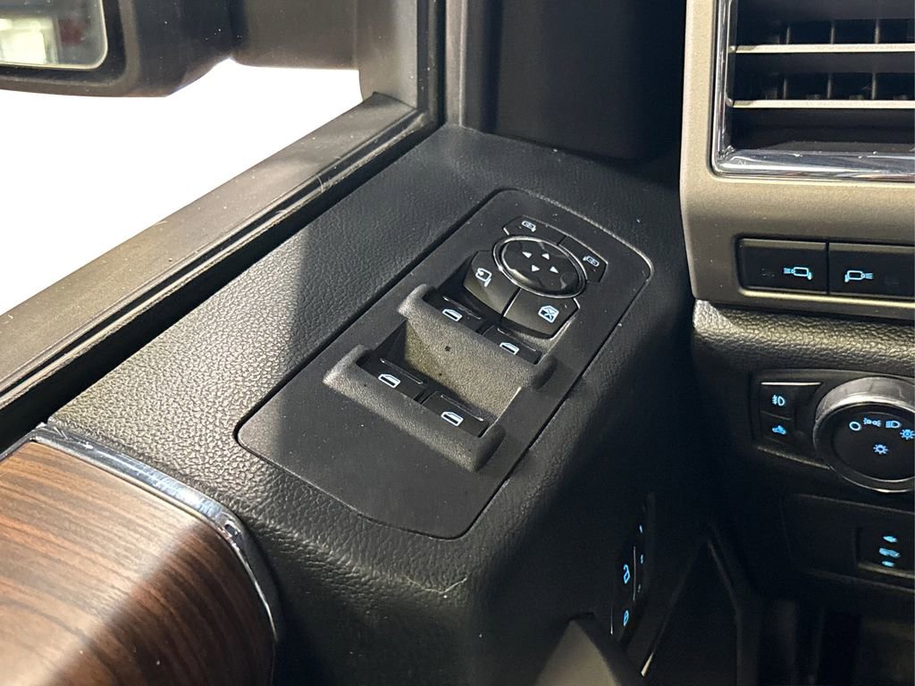 Used 2016 Ford F150 Lariat image 36