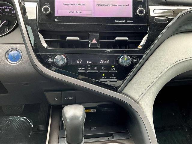 Used 2024 Toyota Camry SE w/ Audio Upgrade Package FWD image 16