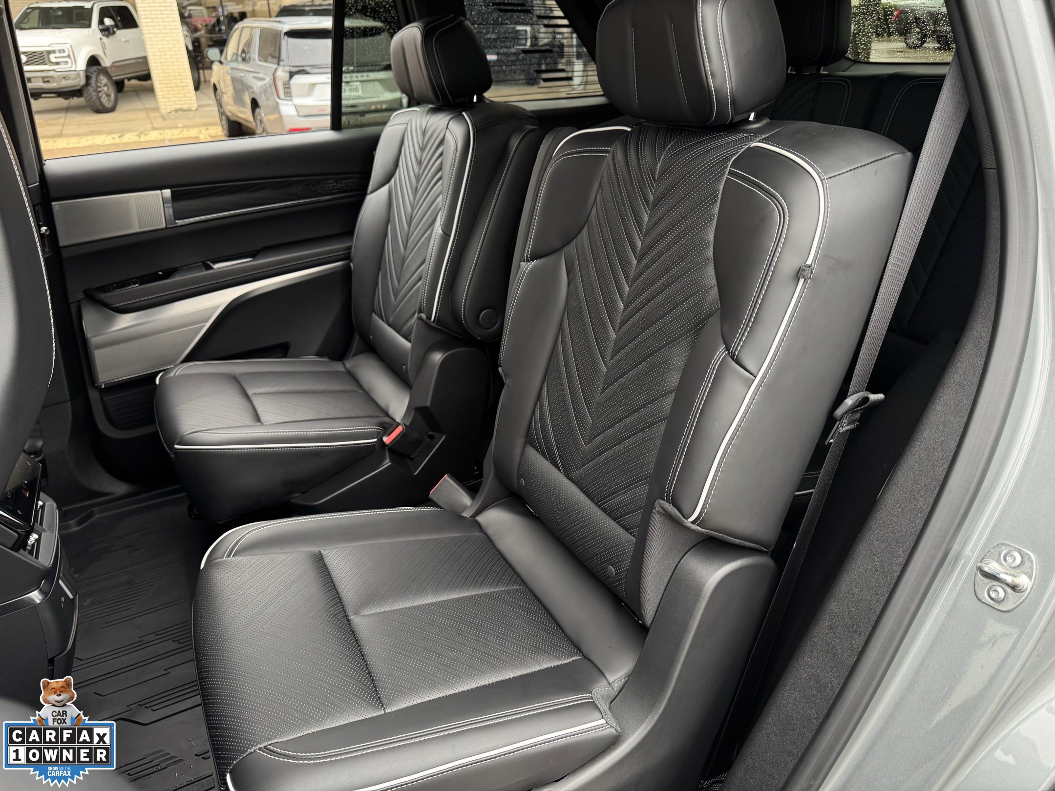 Used 2026 Cadillac Vistiq Platinum w/ LPO, Floor Liner Package AWD/4WD image 27