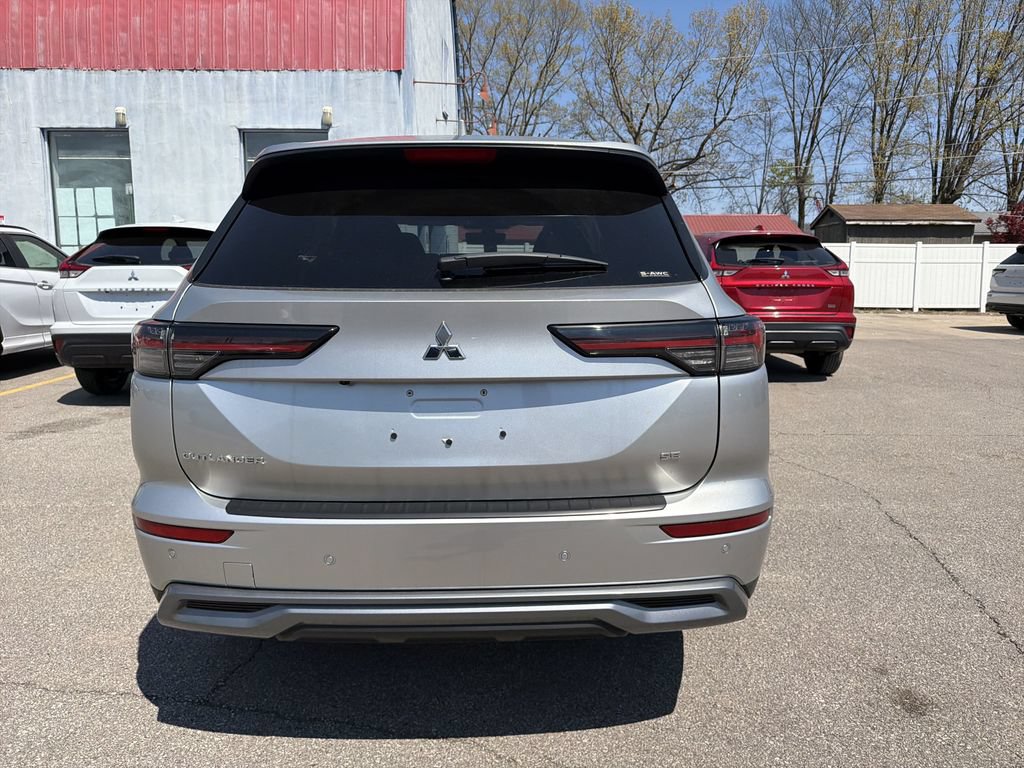 New 2026 Mitsubishi Outlander SE AWD/4WD image 5