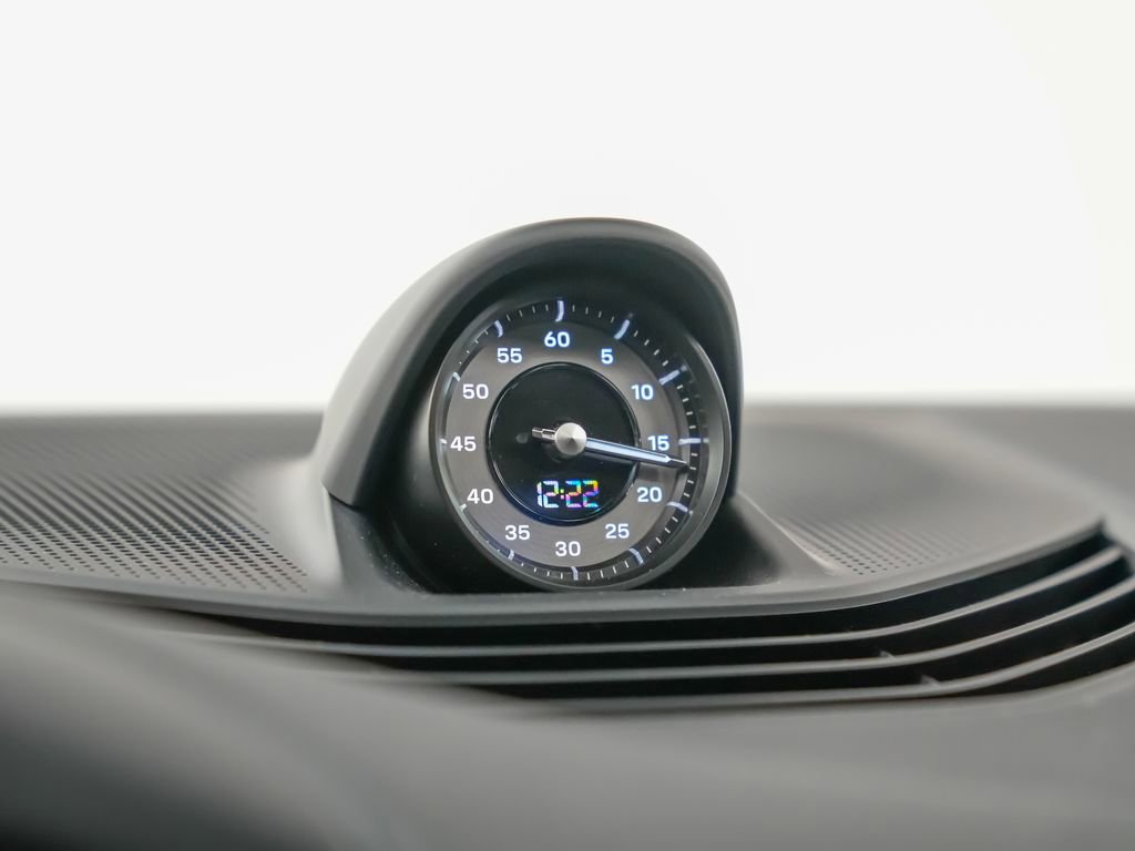 Certified 2025 Porsche Taycan image 30