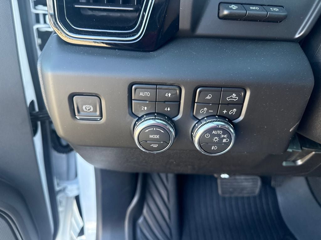 New 2026 GMC Sierra 2500 AT4 w/ AT4 Premium Plus Package AWD/4WD image 19