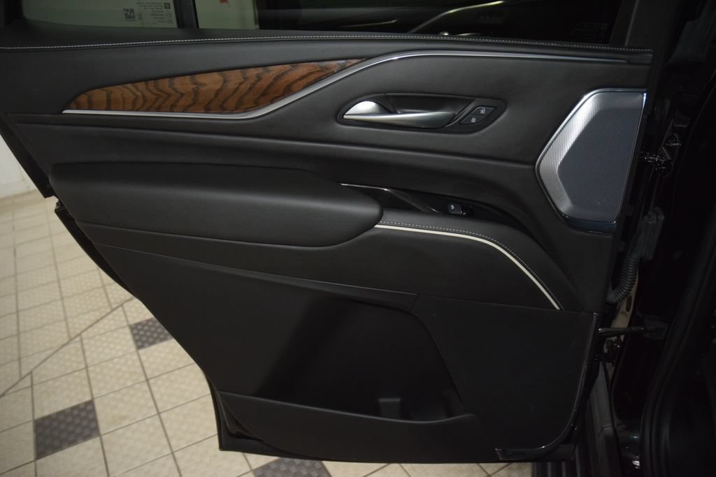 Used 2024 Cadillac Escalade Sport Platinum w/ Heavy-Duty Trailer Package AWD/4WD image 50