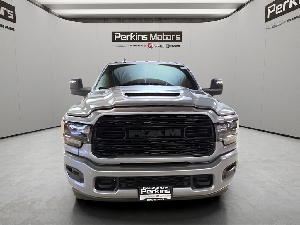 Used 2024 RAM 2500 Limited AWD/4WD image 9