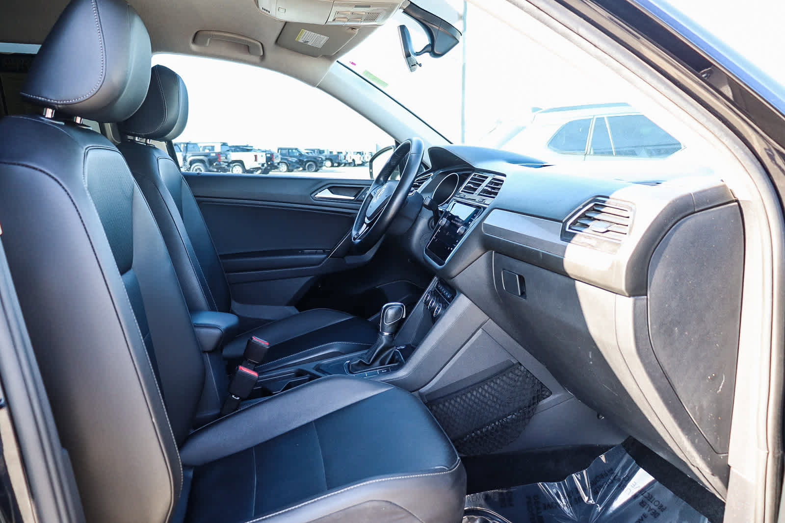 Used 2019 Volkswagen Tiguan SE image 17