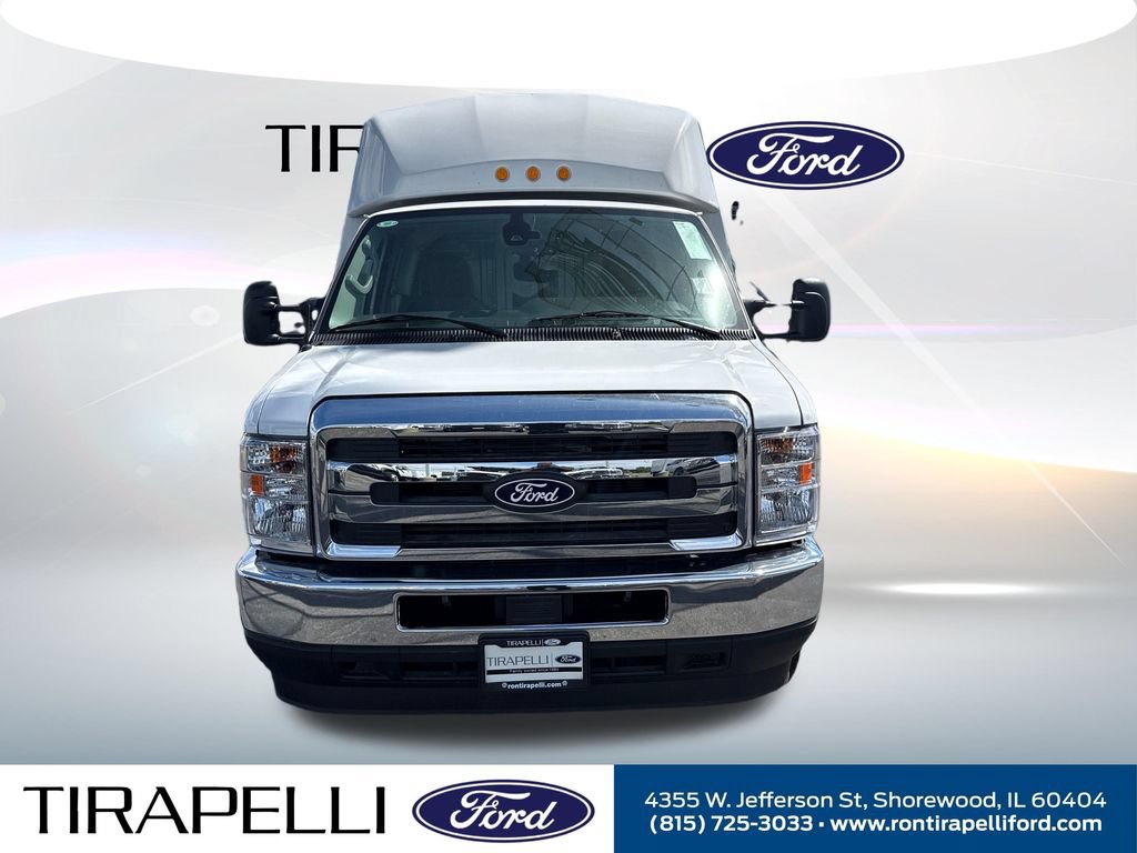 New 2026 Ford E-450 and Econoline 450 Super Duty w/ Power Equipment Group RWD image 9