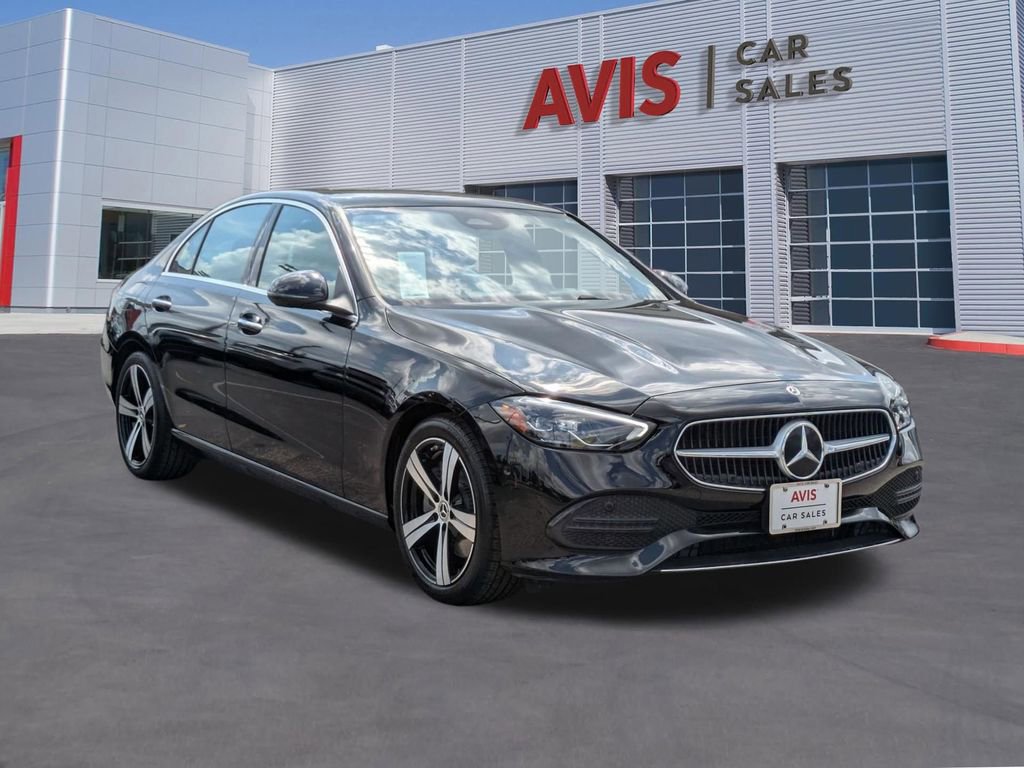 Used 2025 Mercedes-Benz C 300 4MATIC Sedan image 3