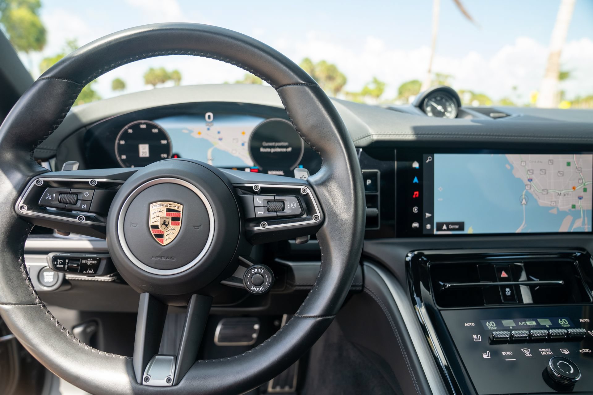 Used 2024 Porsche Panamera w/ Premium Package RWD image 28