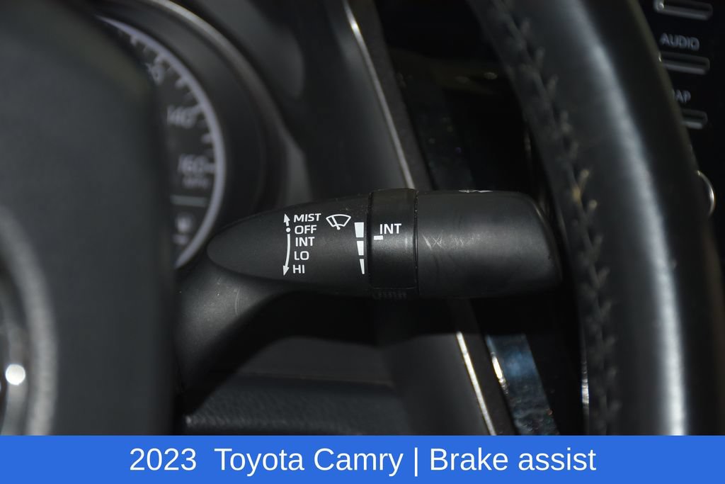 Used 2023 Toyota Camry SE FWD image 11