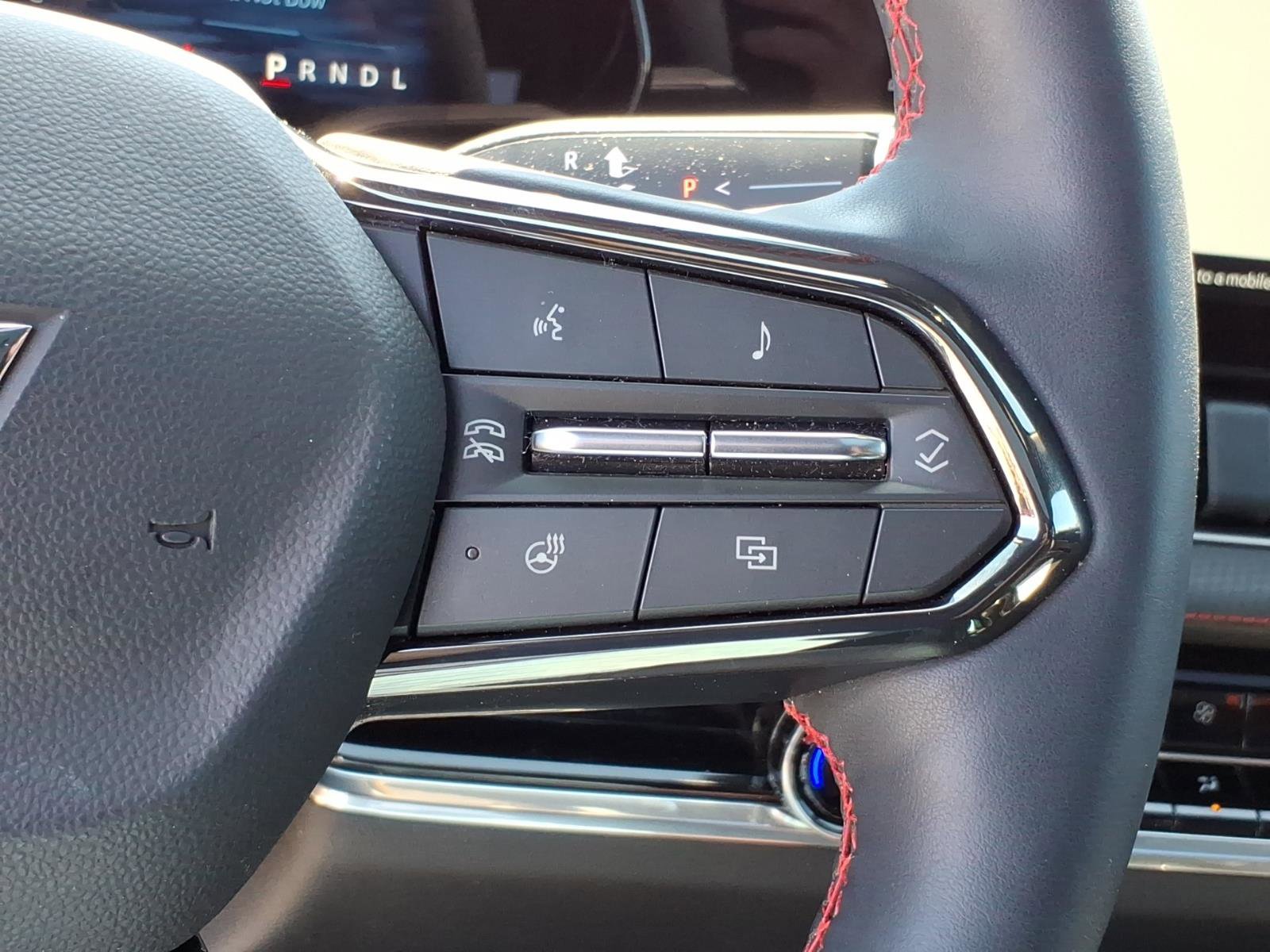 Used 2025 Chevrolet Equinox RS w/ Safety and Technology Package AWD/4WD image 19