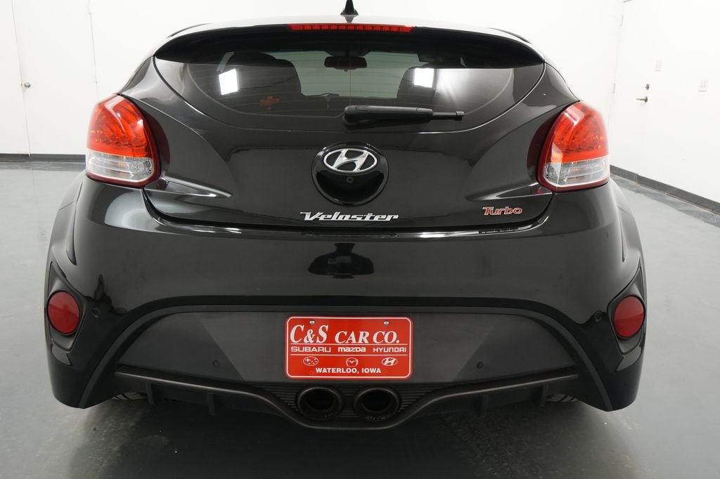 Used 2015 Hyundai Veloster Turbo w/ Option Group 04 FWD image 8