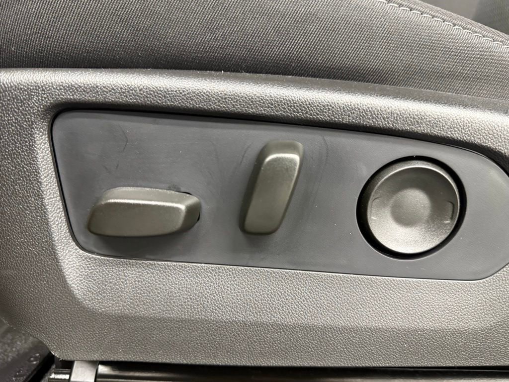 Used 2026 Chevrolet Colorado LT w/ Advanced Trailering Package image 18