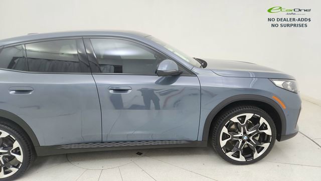 Used 2025 BMW X2 xDrive28i w/ Technology Package image 8