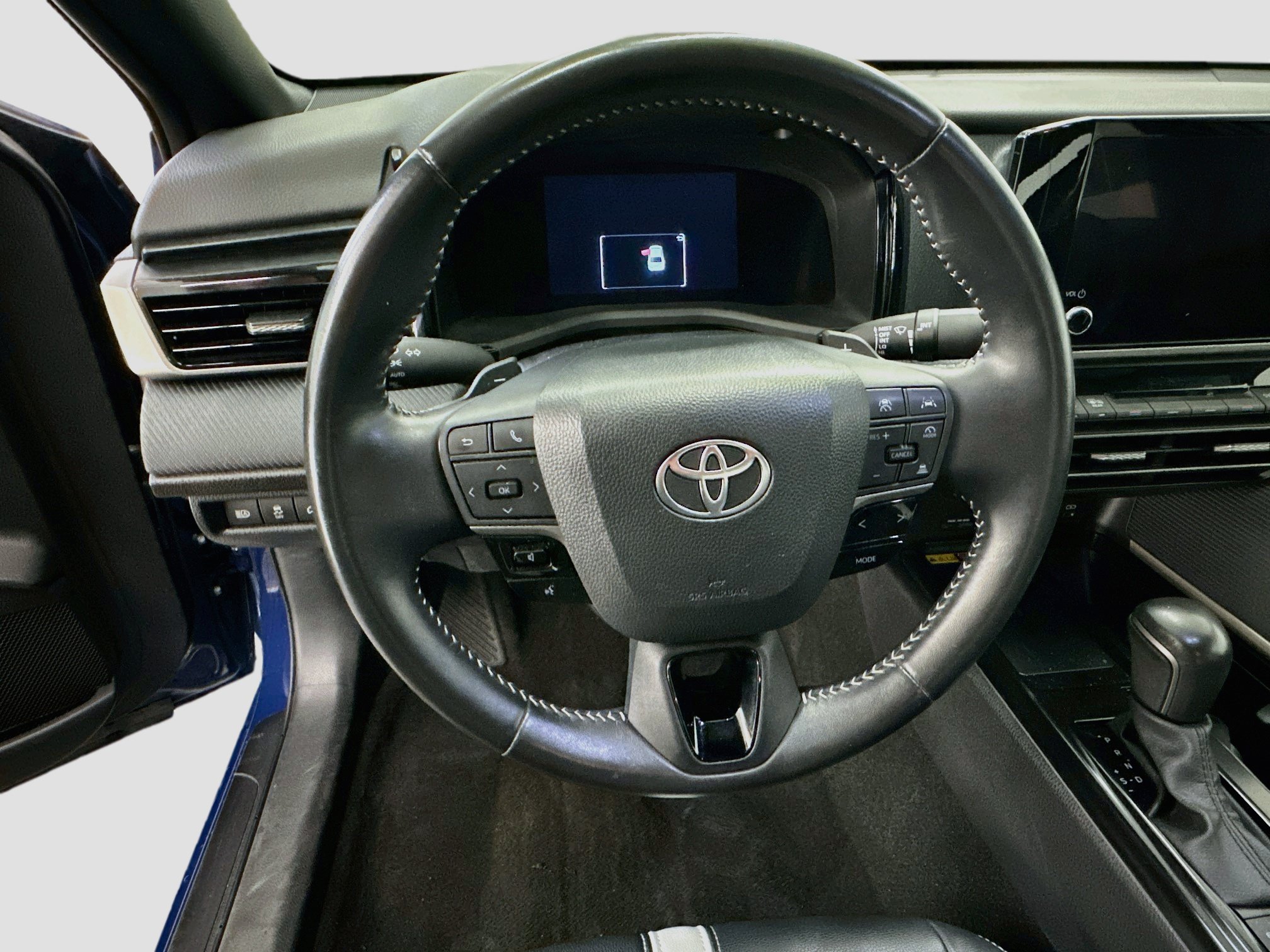 Used 2025 Toyota Camry SE FWD image 18