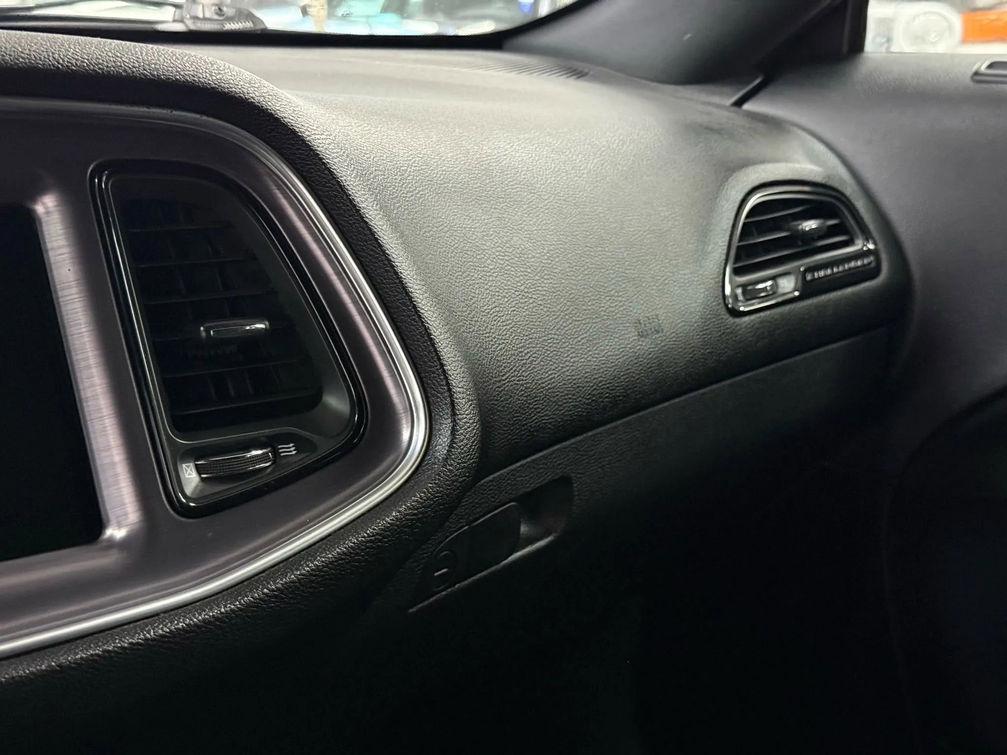 Used 2015 Dodge Challenger R/T Scat Pack w/ Driver Convenience Group image 22