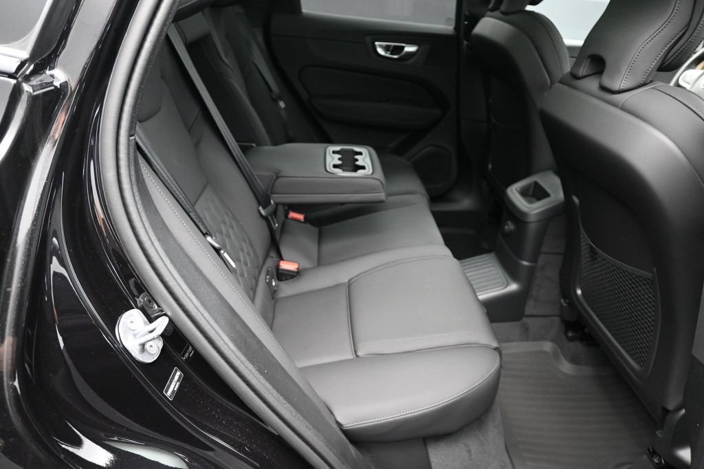 New 2026 Volvo XC60 T8 Plus w/ Climate Package PRO AWD/4WD image 16