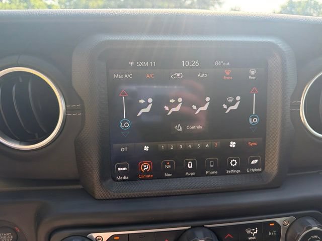 Used 2023 Jeep Wrangler Unlimited Sahara w/ Cold Weather Group AWD/4WD image 15