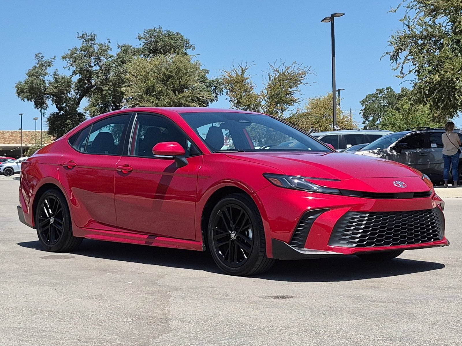 Used 2025 Toyota Camry SE FWD image 7