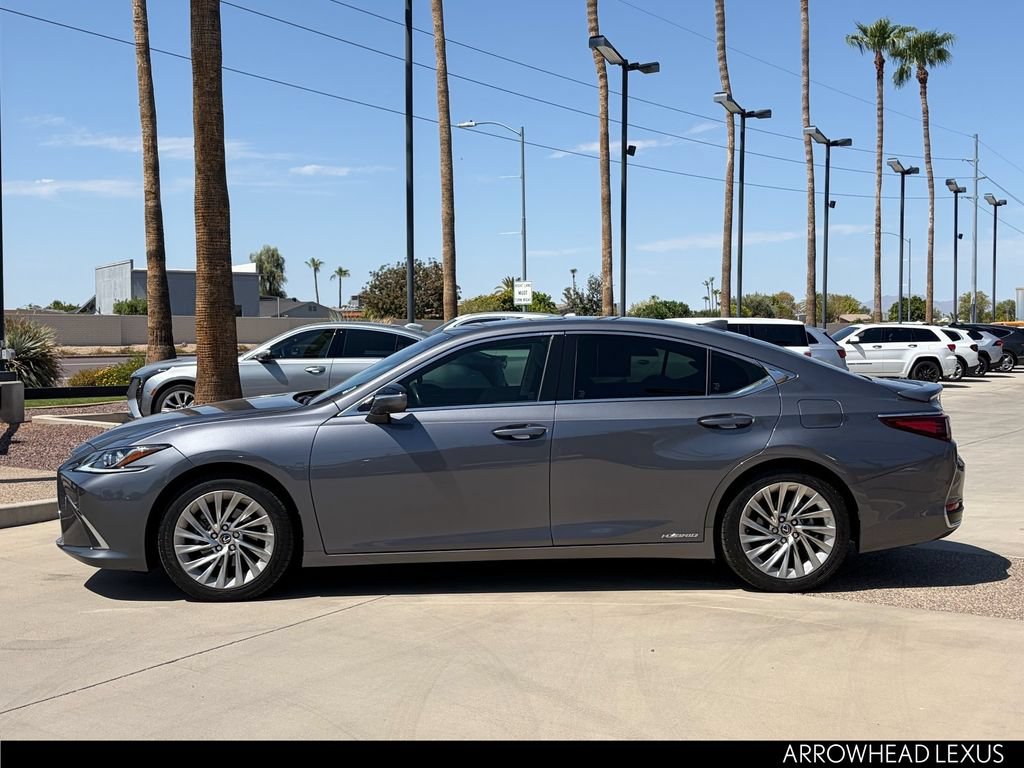 Used 2019 Lexus ES 300h w/ Accessory Package 2 FWD image 3