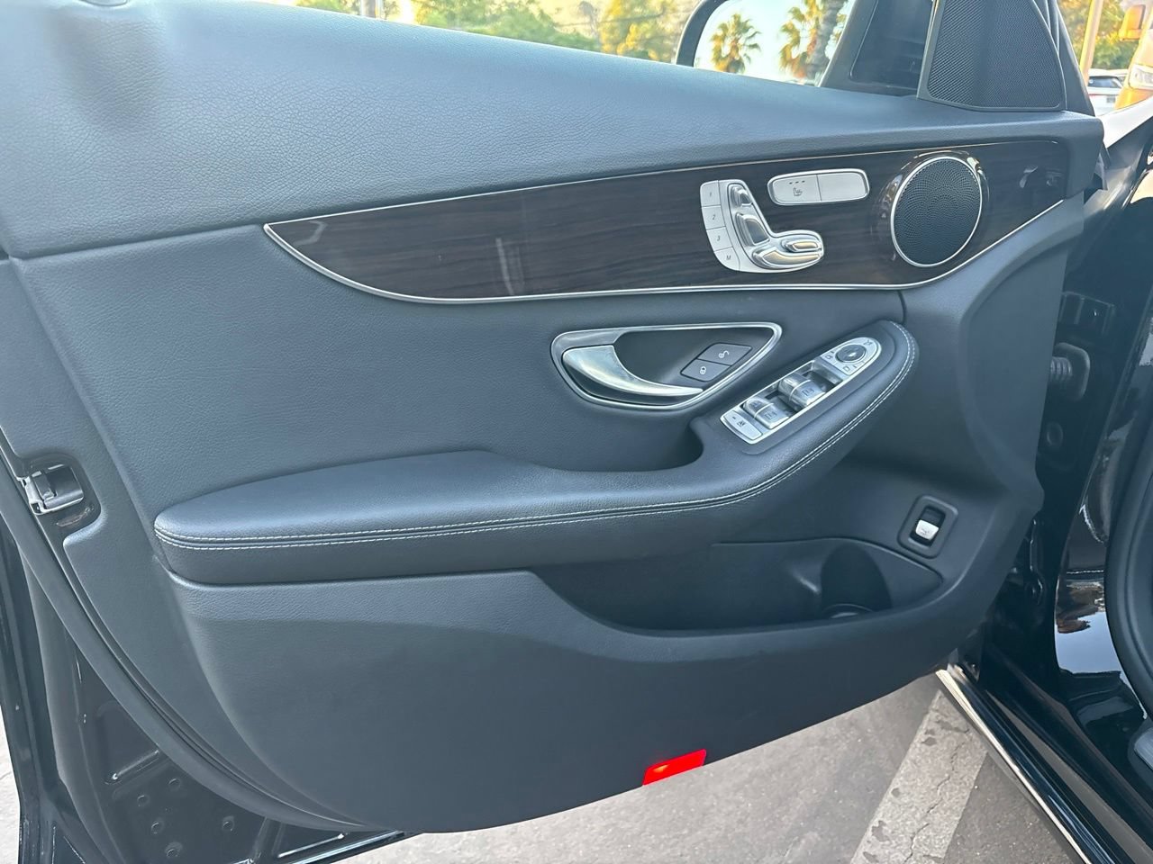 Used 2018 Mercedes-Benz C 300 Sedan image 8