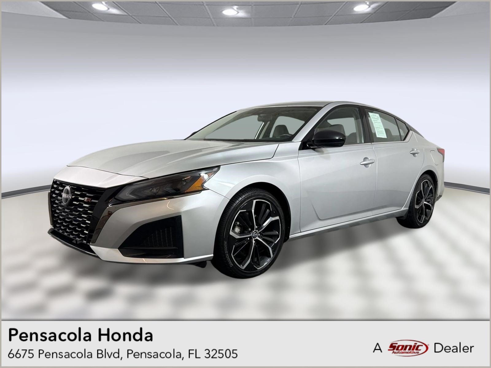 Used 2024 Nissan Altima 2.5 SR FWD image 1