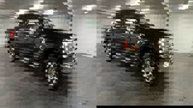 Used 2023 Ford F150 Lariat w/ Trailer Tow Package image 2