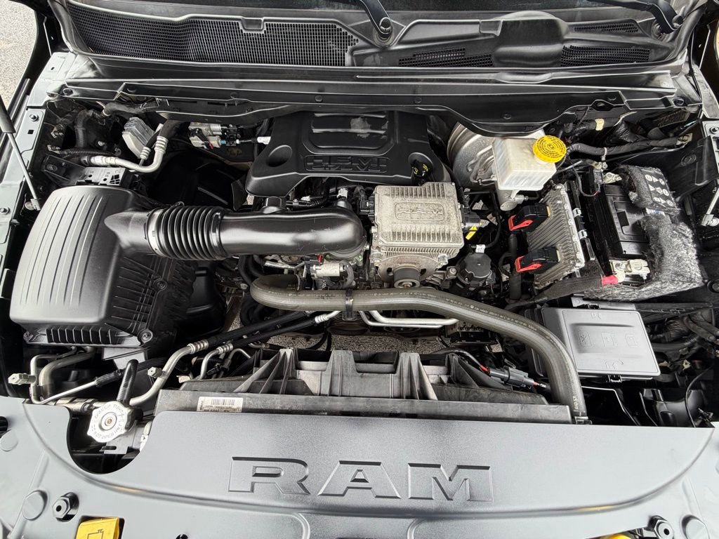 Used 2020 RAM 1500 Laramie w/ Sport Appearance Package image 16