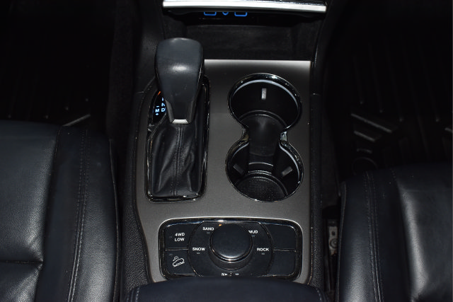 Used 2018 Jeep Grand Cherokee Limited AWD/4WD image 23