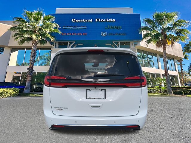 New 2026 Chrysler Pacifica Select FWD image 6