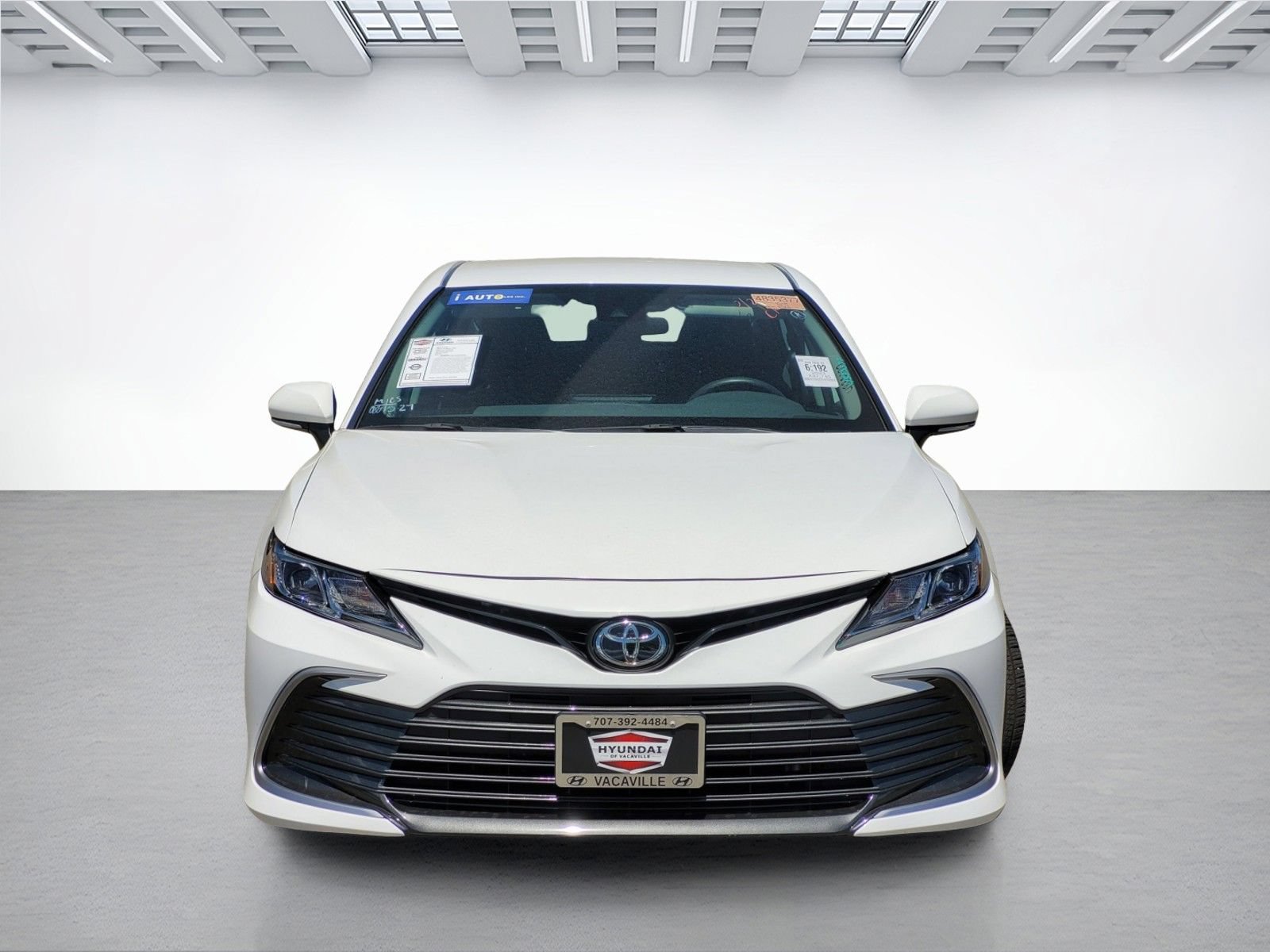 Used 2023 Toyota Camry LE FWD image 2