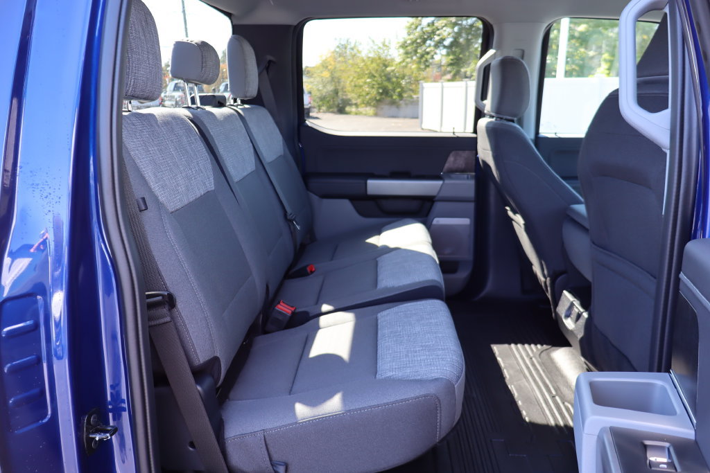 New 2026 Ford F250 XLT w/ XLT Premium Package AWD/4WD image 34