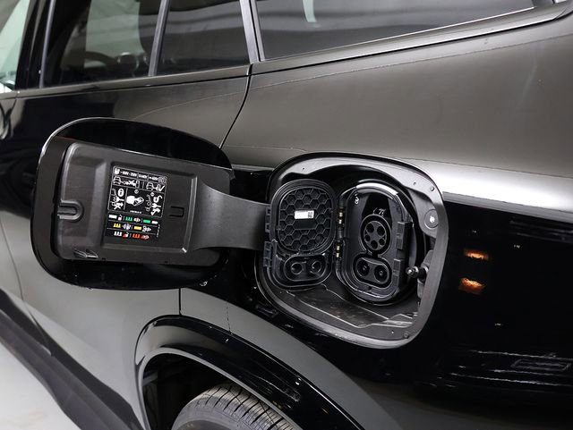 New 2026 Mercedes-Benz GLC 350e 4MATIC image 10