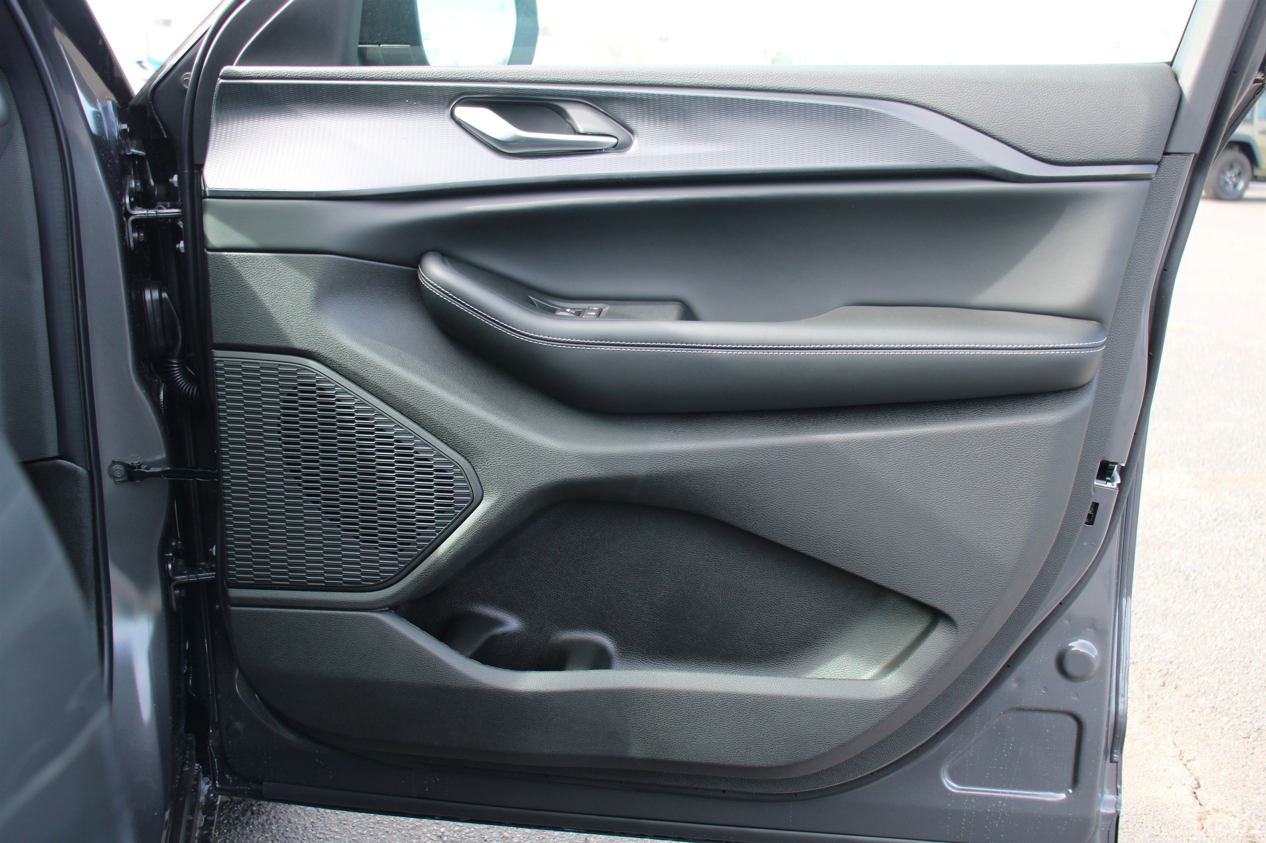 New 2026 Jeep Grand Cherokee Laredo image 28